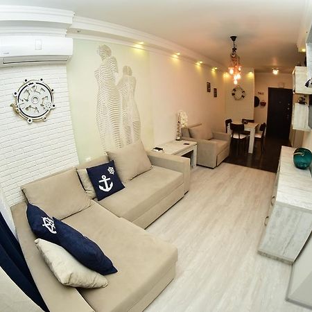 Stars Apartment Batoumi Extérieur photo