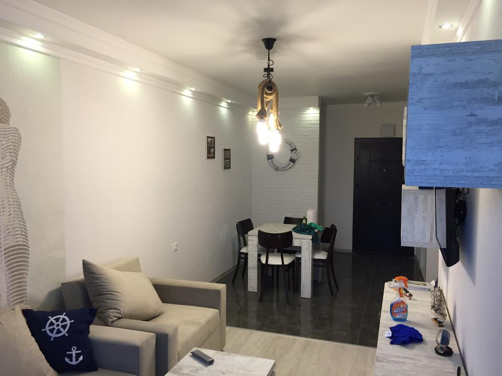 Stars Apartment Batoumi Extérieur photo