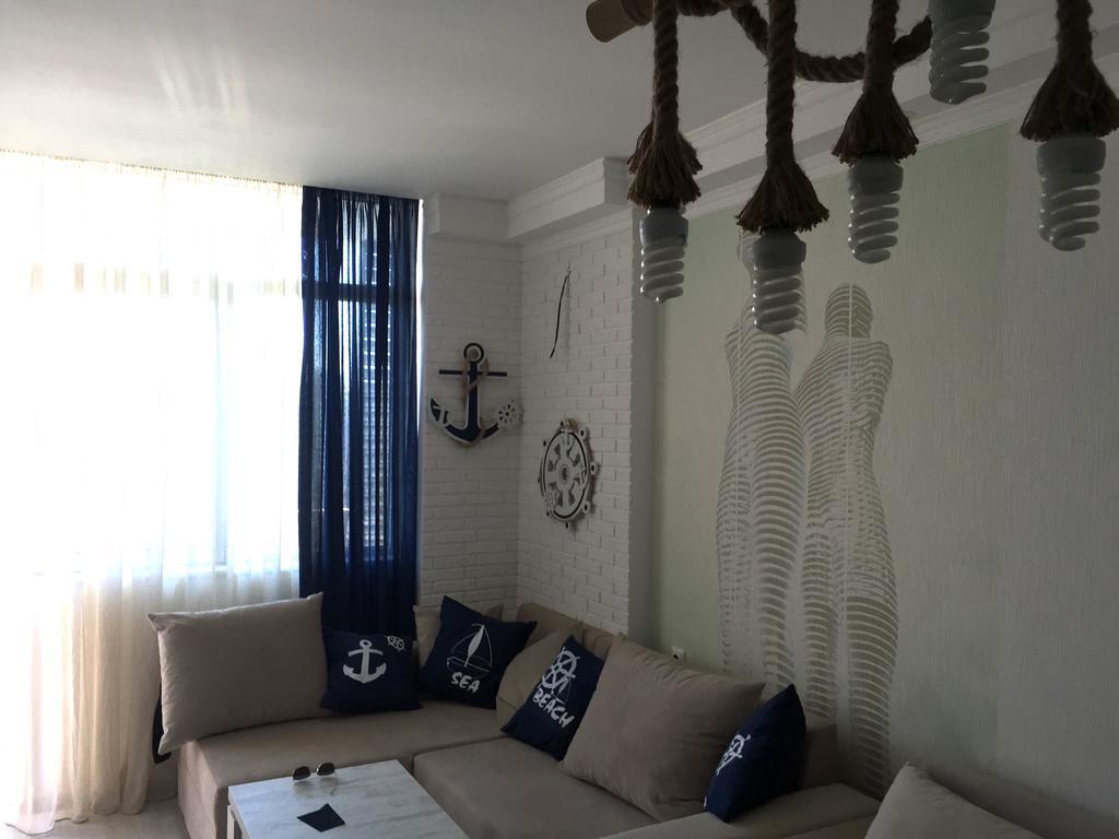 Stars Apartment Batoumi Extérieur photo