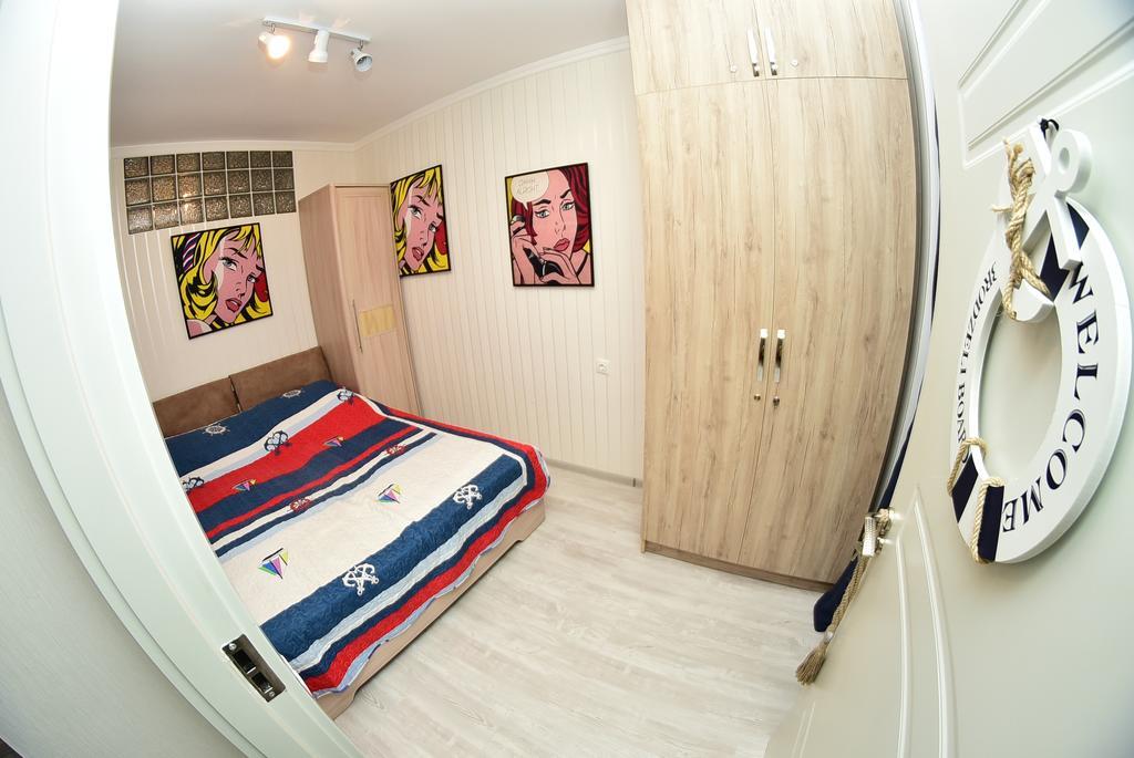 Stars Apartment Batoumi Extérieur photo