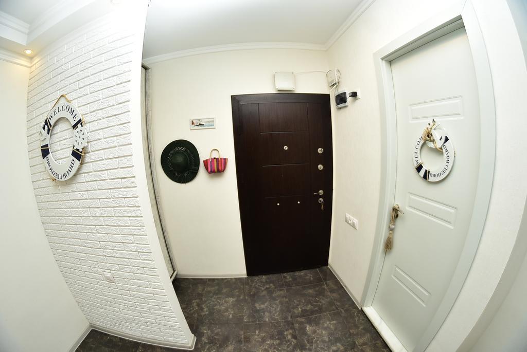 Stars Apartment Batoumi Extérieur photo