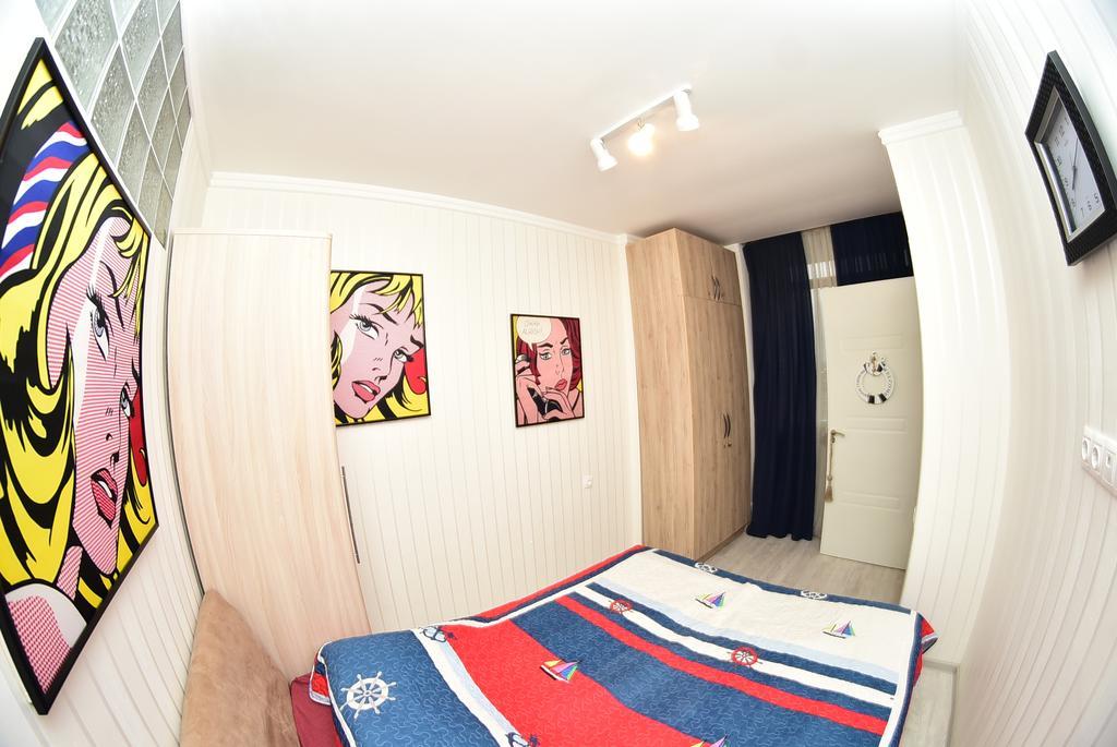 Stars Apartment Batoumi Extérieur photo