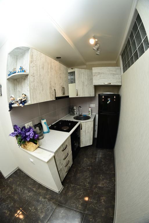 Stars Apartment Batoumi Extérieur photo